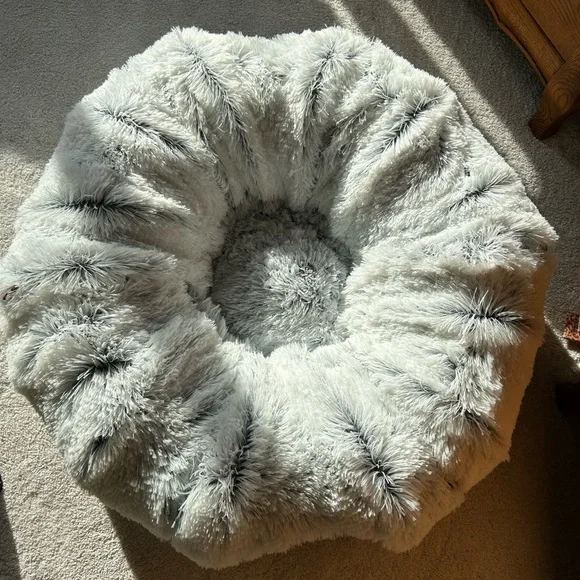 Fluffy Pet Bed, Tunnel, Furry Cat Tube, Soft Animal Play Ring, Kitty Toy. - Picture 2 of 2